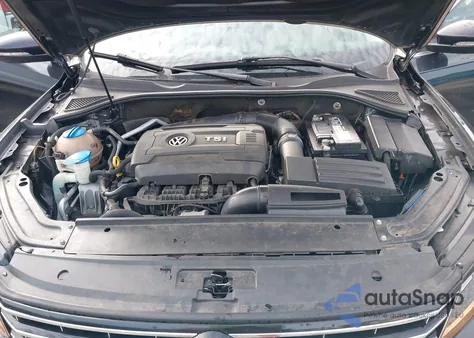 2017 Volkswagen Passat 1.8T S z USA, uszkodzony, nr VIN 1VWAT7A35HC061090